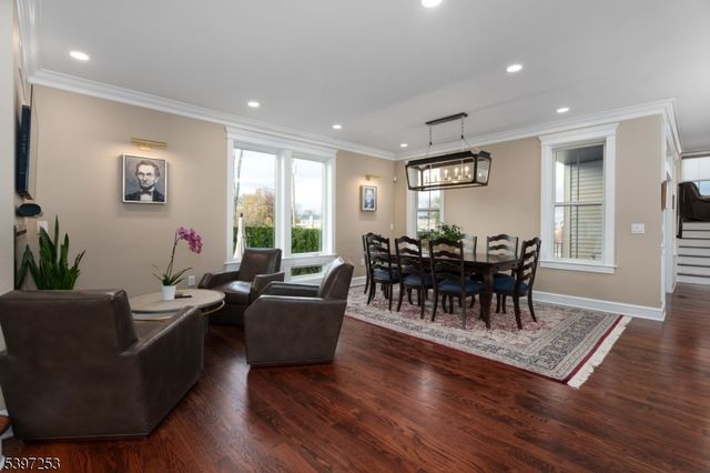 2 E Hartwick Dr, Montgomery Twp., NJ 08558