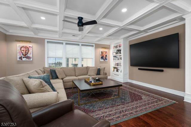 2 E Hartwick Dr, Montgomery Twp., NJ 08558