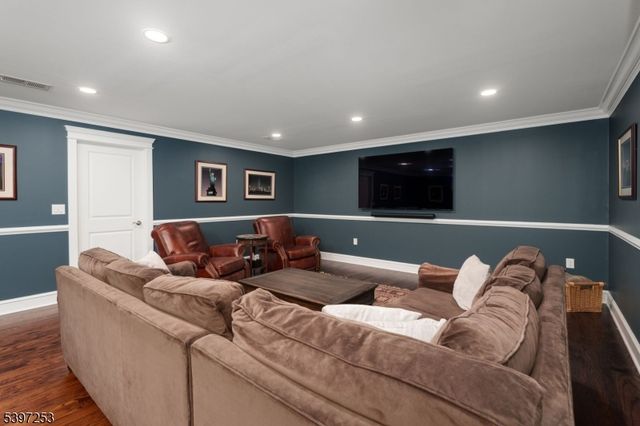 2 E Hartwick Dr, Montgomery Twp., NJ 08558