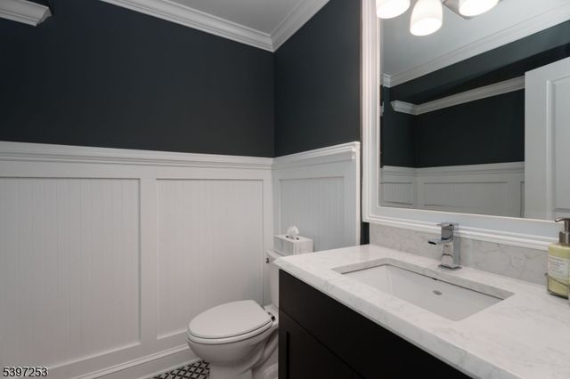 2 E Hartwick Dr, Montgomery Twp., NJ 08558