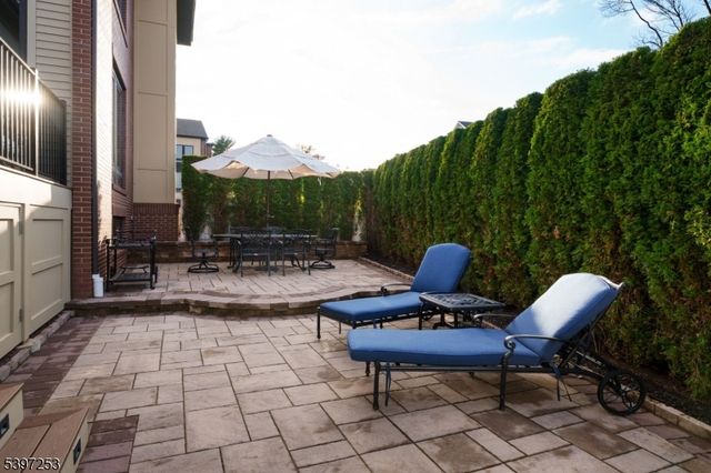 2 E Hartwick Dr, Montgomery Twp., NJ 08558