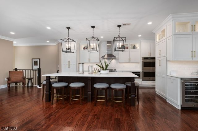 2 E Hartwick Dr, Montgomery Twp., NJ 08558