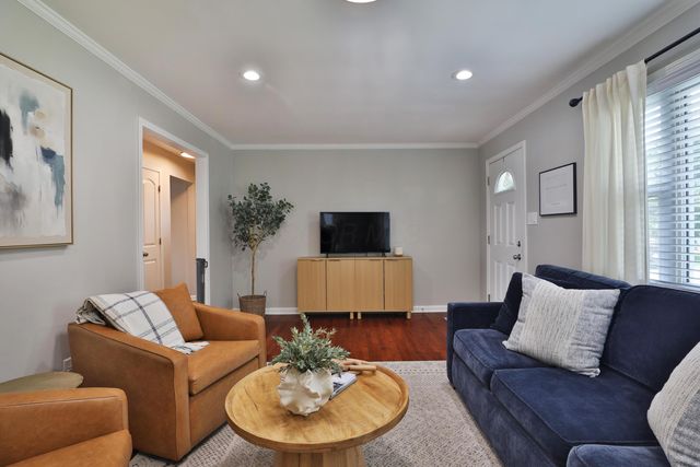 91 W Lincoln Avenue, Worthington, OH 43085