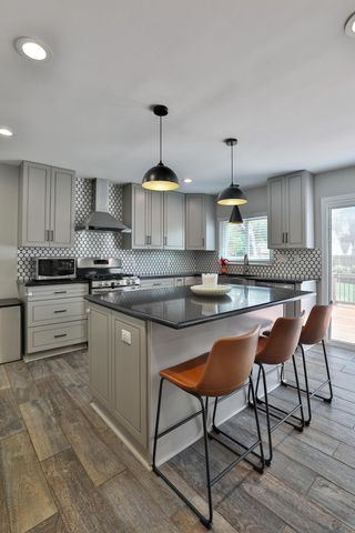 91 W Lincoln Avenue, Worthington, OH 43085