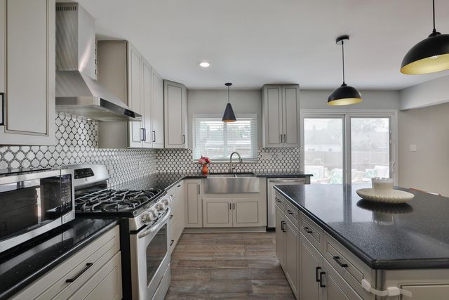 91 W Lincoln Avenue, Worthington, OH 43085