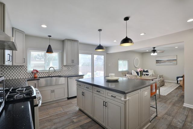 91 W Lincoln Avenue, Worthington, OH 43085