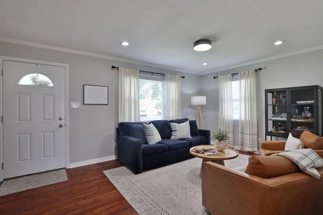 91 W Lincoln Avenue, Worthington, OH 43085