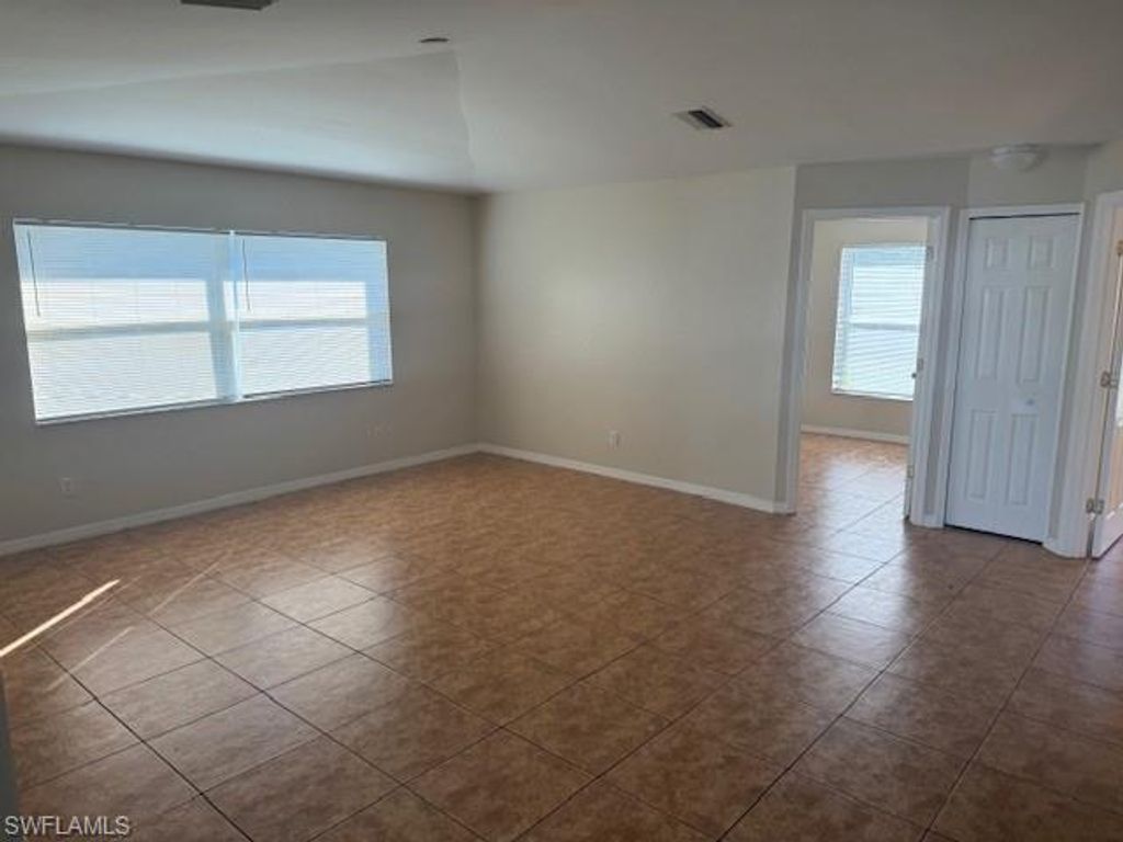 1116/1118 Ichabod AVE, LEHIGH ACRES, FL 33973 — photo 3
