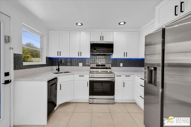 1995 Lawrence Street, Palm Springs, CA 92264