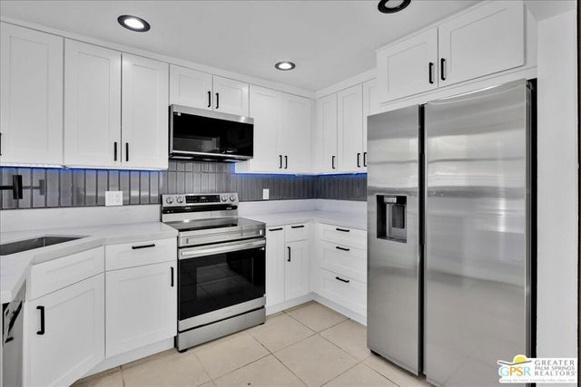 1995 Lawrence Street, Palm Springs, CA 92264