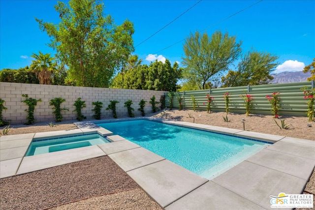 1995 Lawrence Street, Palm Springs, CA 92264