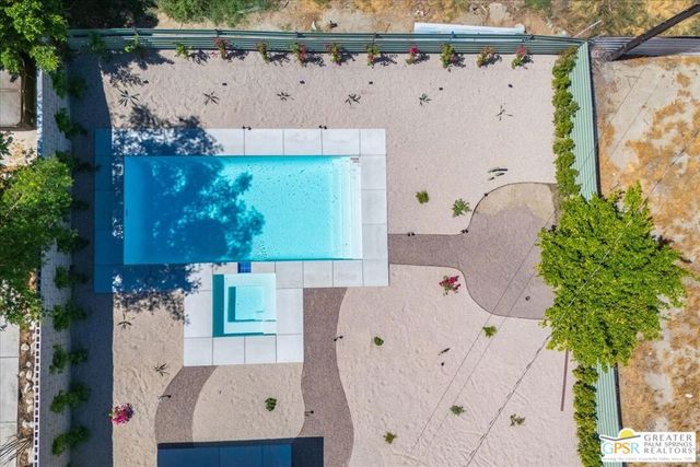 1995 Lawrence Street, Palm Springs, CA 92264