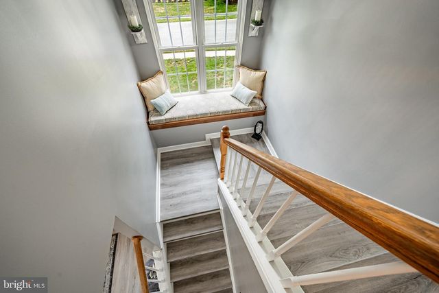 9 E HAWTHORNE DR, Newark, DE 19702