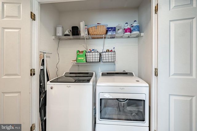9 E HAWTHORNE DR, Newark, DE 19702