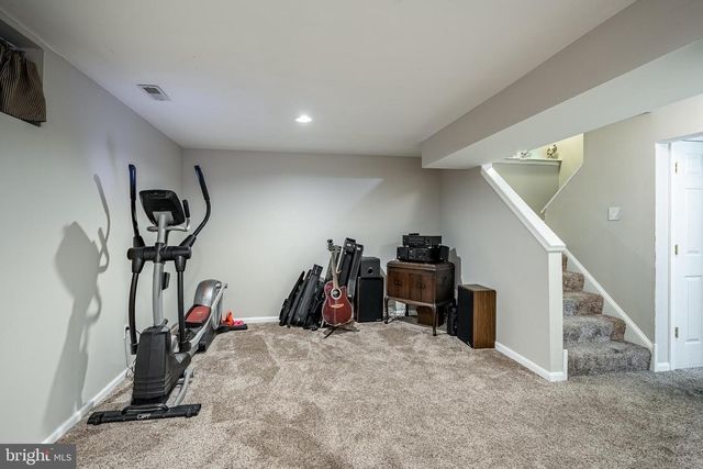 9 E HAWTHORNE DR, Newark, DE 19702