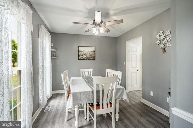 9 E HAWTHORNE DR, Newark, DE 19702