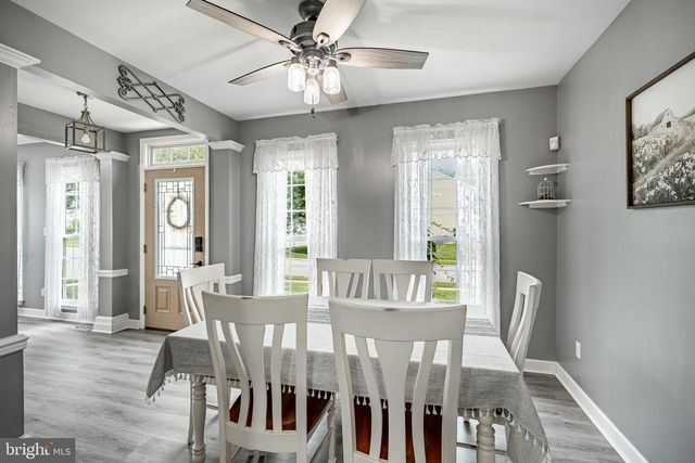 9 E HAWTHORNE DR, Newark, DE 19702