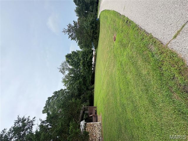 3020 Hilgert Drive, High Ridge, MO 63049