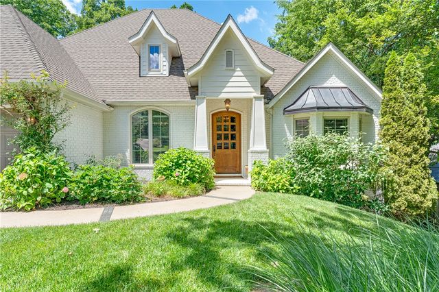 2180 E Meandering Way, Fayetteville, AR 72701