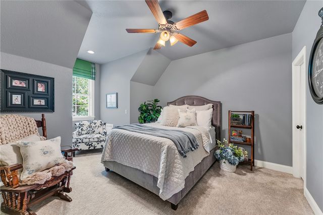 2180 E Meandering Way, Fayetteville, AR 72701