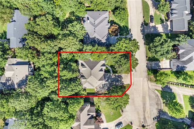 2180 E Meandering Way, Fayetteville, AR 72701