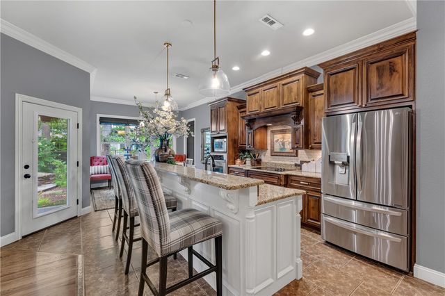 2180 E Meandering Way, Fayetteville, AR 72701