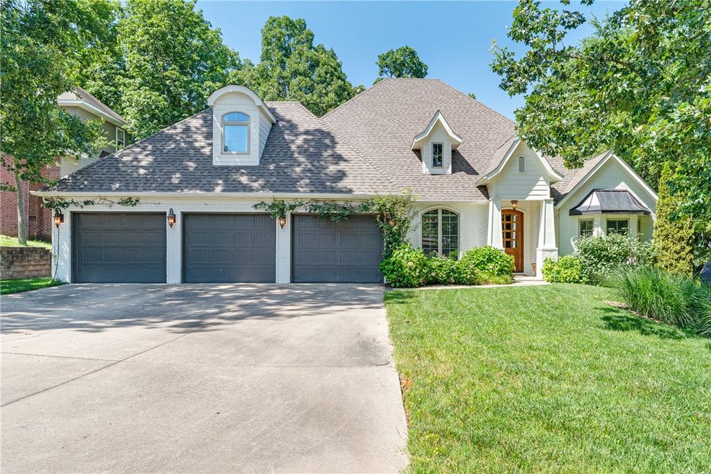 2180 E Meandering Way, Fayetteville, AR 72701