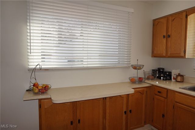 2083 17th Street SW, Akron, OH 44314