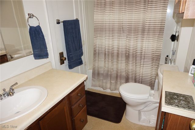 2083 17th Street SW, Akron, OH 44314