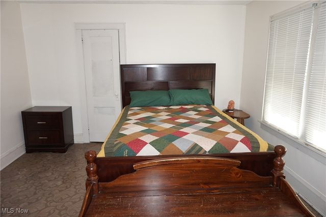 2083 17th Street SW, Akron, OH 44314