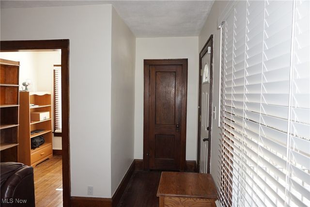 2083 17th Street SW, Akron, OH 44314