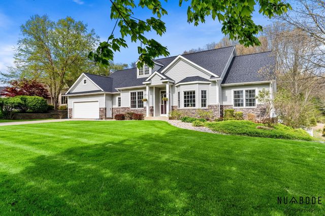 4082 Oakharbor Street, Kalamazoo, MI 49009