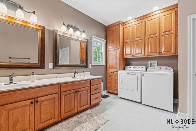 4082 Oakharbor Street, Kalamazoo, MI 49009