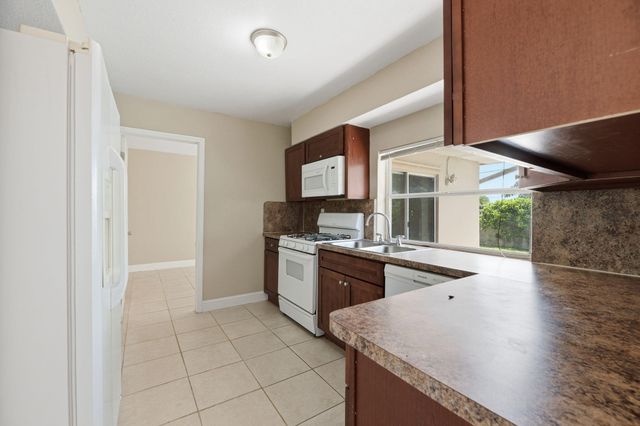 2420 NW 89th Avenue, Sunrise, FL 33322