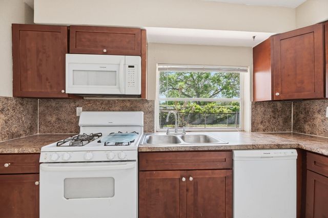 2420 NW 89th Avenue, Sunrise, FL 33322