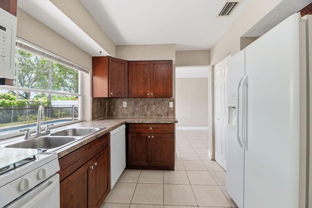 2420 NW 89th Avenue, Sunrise, FL 33322