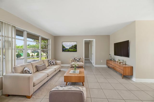 2420 NW 89th Avenue, Sunrise, FL 33322