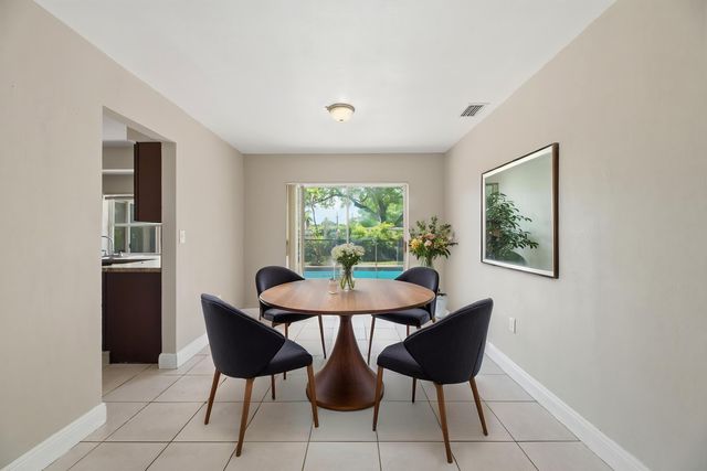 2420 NW 89th Avenue, Sunrise, FL 33322