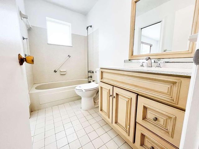 905 SW 3rd Avenue, Boynton Beach, FL 33426