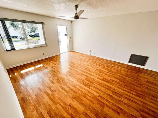 905 SW 3rd Avenue, Boynton Beach, FL 33426