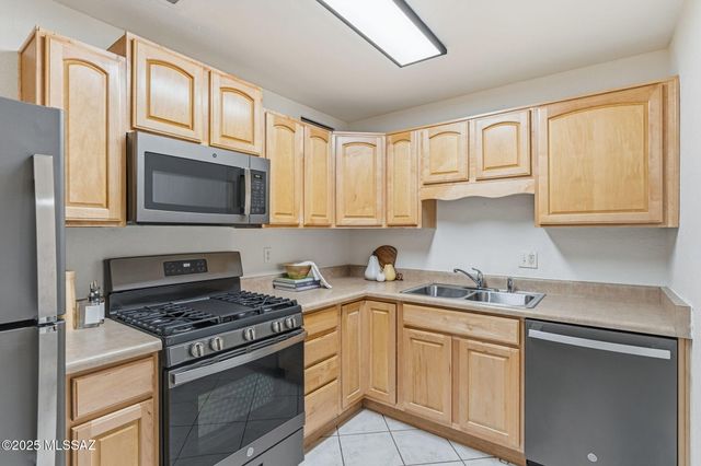 5741 E 33rd Street, Tucson, AZ 85711