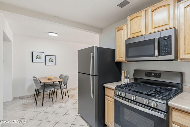 5741 E 33rd Street, Tucson, AZ 85711