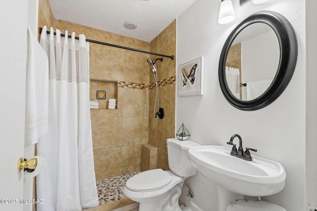 5741 E 33rd Street, Tucson, AZ 85711