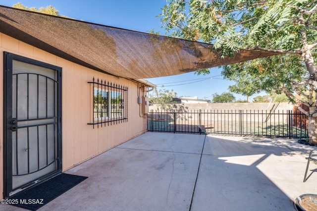 5741 E 33rd Street, Tucson, AZ 85711