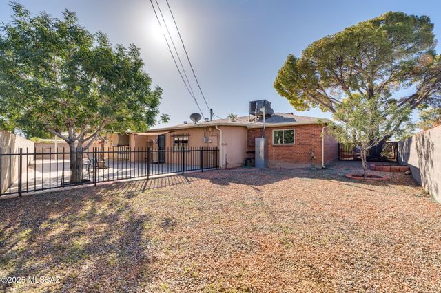 5741 E 33rd Street, Tucson, AZ 85711