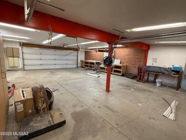 5741 E 33rd Street, Tucson, AZ 85711