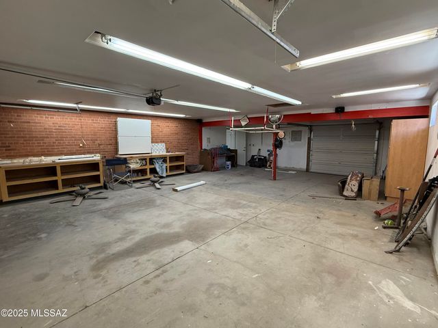 5741 E 33rd Street, Tucson, AZ 85711