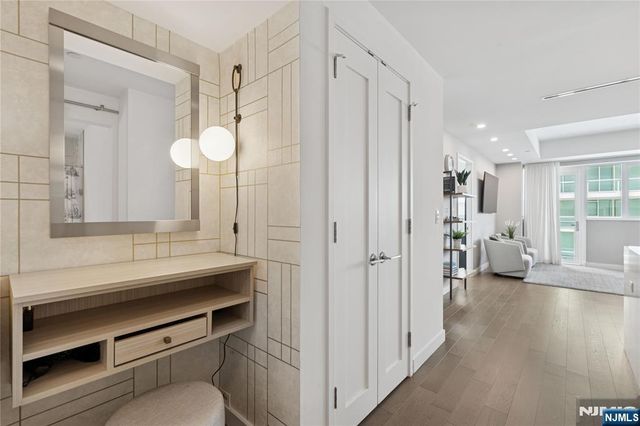 800 Ave At Port Imperial Boulevard 517, Weehawken, NJ 07086