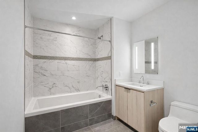 800 Ave At Port Imperial Boulevard 517, Weehawken, NJ 07086