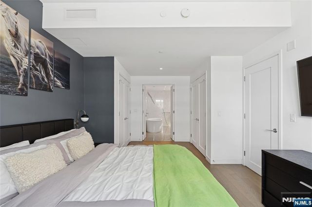 800 Ave At Port Imperial Boulevard 517, Weehawken, NJ 07086